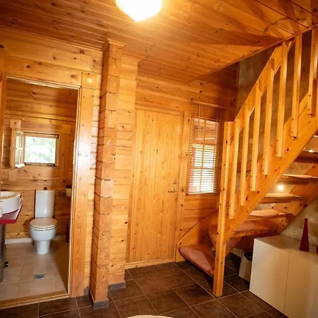 شاليه κοντά την νάουσα