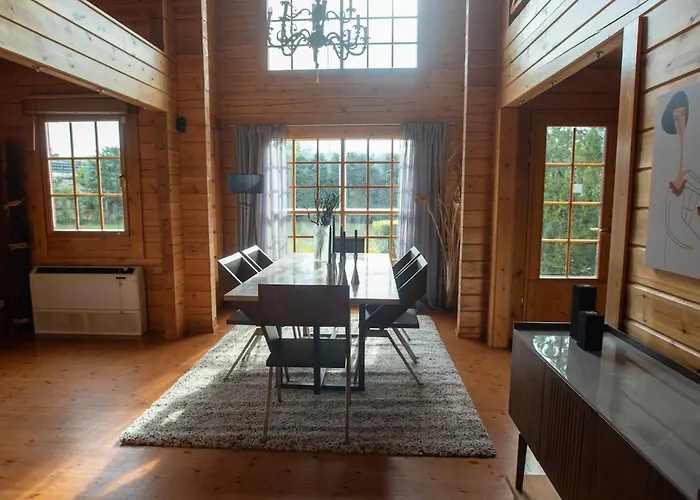 κοντά την νάουσα Chalet